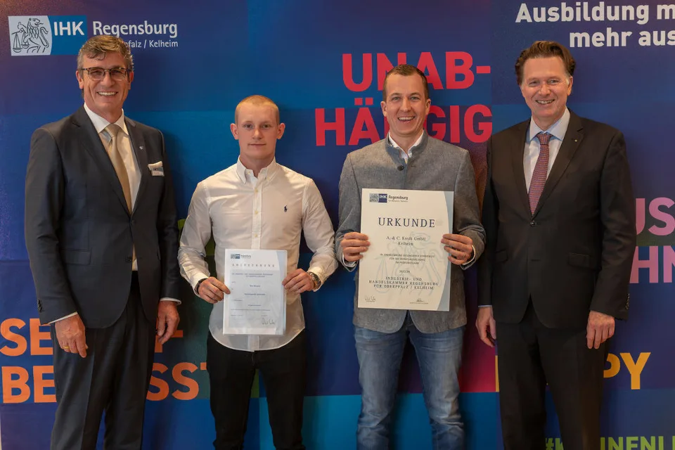Awards Ceremony for Education and Training, Winter 2023/24